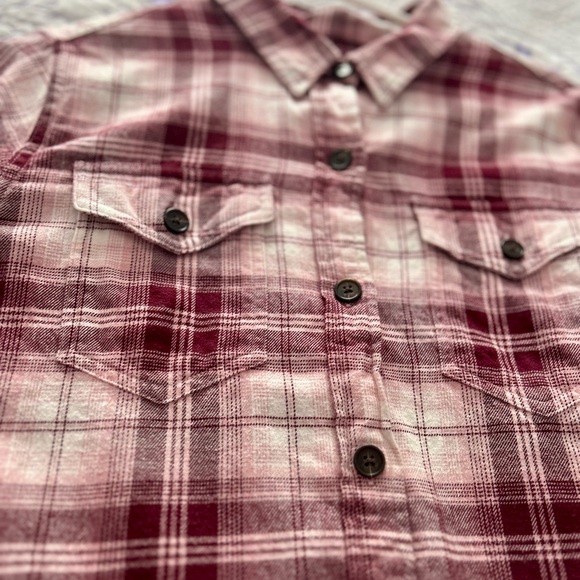 Tilley Oversized Flannel - Picture 1 of 4